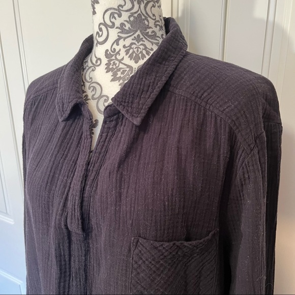 EUC Navy Double Gauze pullover Shirt Very Light Weight Perfect For Summer - Picture 2 of 8